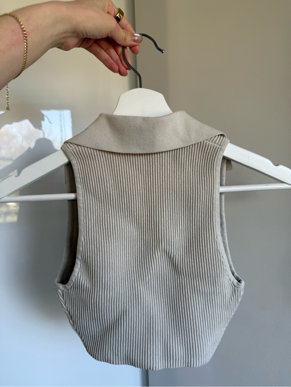 Babaton Ribbed Sleeveless PoloCrop Top - Beige - Picture 2 of 3